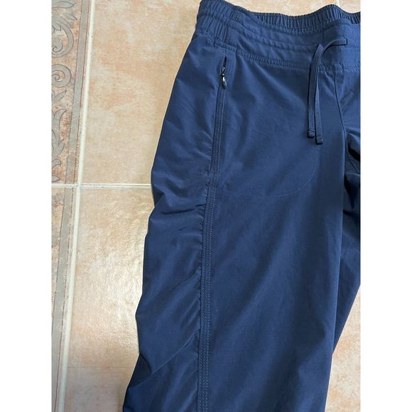 Athleta La Viva Ruched Featherweight Cropped Jogger Travel Pants Navy Size 0‎ - Picture 6 of 11